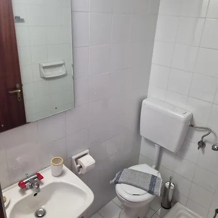 Zeus בית הארחה